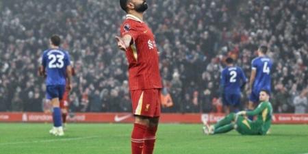 محمد صلاح يقود تشكيل قمة ليفربول ضد مان يونايتد في الدوري الإنجليزي - مصدرك الرياضي