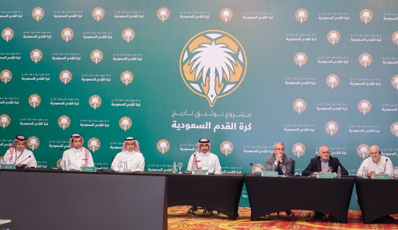 رفض إضافة عضو جديد لمشروع توثيق تاريخ الكرة السعودية.. وقبول اعتذار الحربي