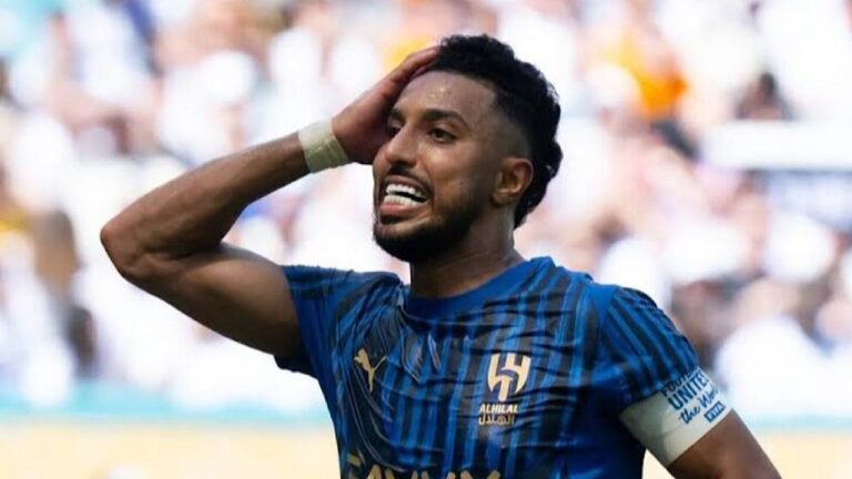 قناة عالمية تعلق على غياب سالم الدوسري ضد السيتي