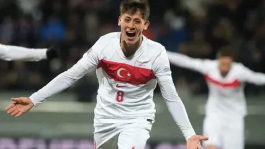 هدف مثير لأردا غولر في مباراة تركيا وأمريكا.. تغطية