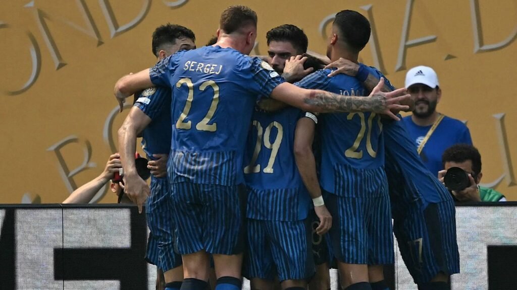 جاهزية ثلاثي الهلال لمواجهة باتشوكا