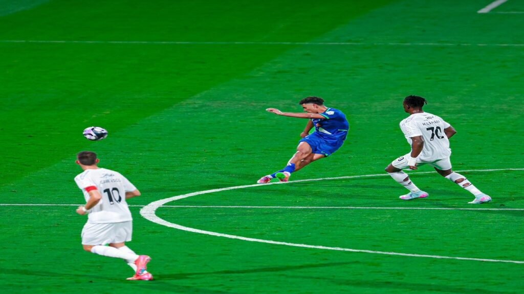 الهلال يتحرك لضم نجم الفتح والنصر والاتحاد في الانتظار