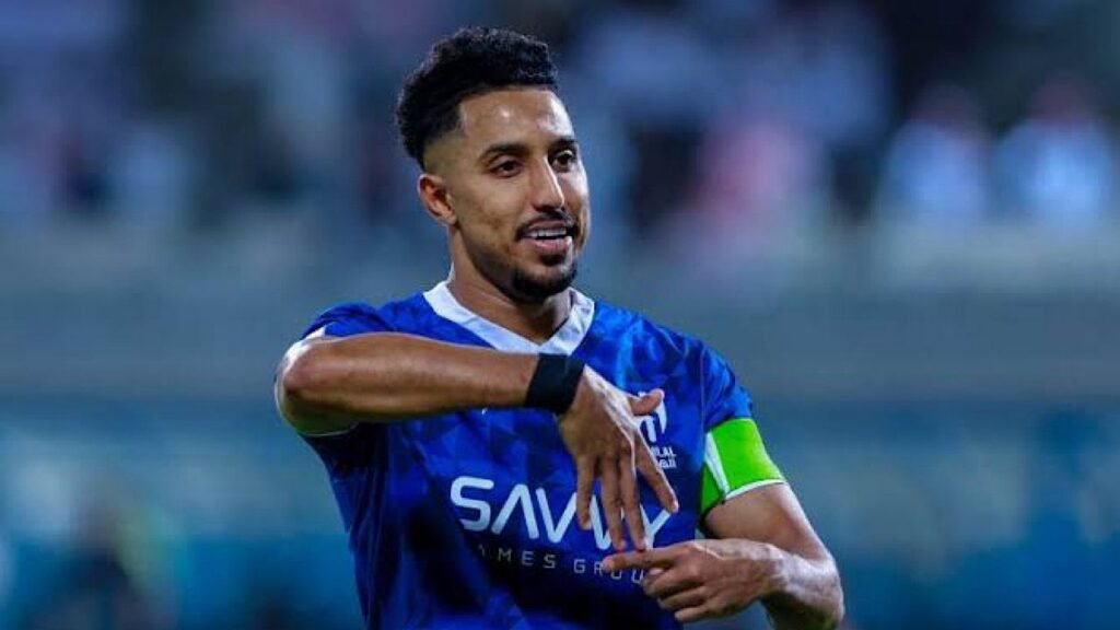 فرحة الأطفال برؤية سالم الدوسري أمامهم في لقاء باتشوكا.. تغطية