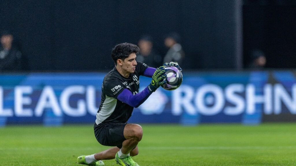 بونو يفاجئ الجماهير باختياراته للاعبين .. تغطية