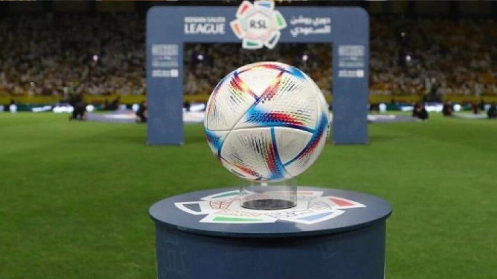ديلي ميل: أندية الدوري السعودي تمارس قوة ناعمة تغيّر خريطة كرة القدم العالمية