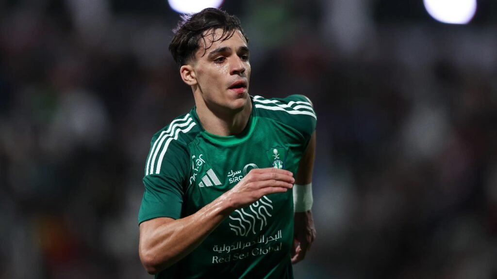 سبب رحيل فيغا عن الأهلي