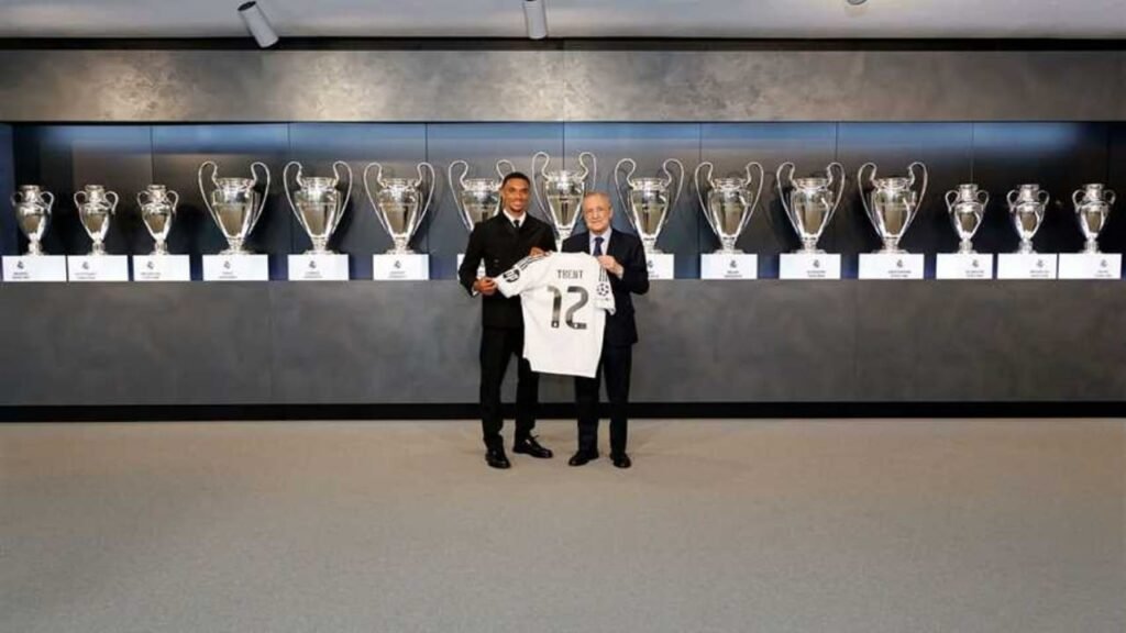 أرنولد يفاجئ الجميع بتحدثه الإسبانية بطلاقة.. تغطية