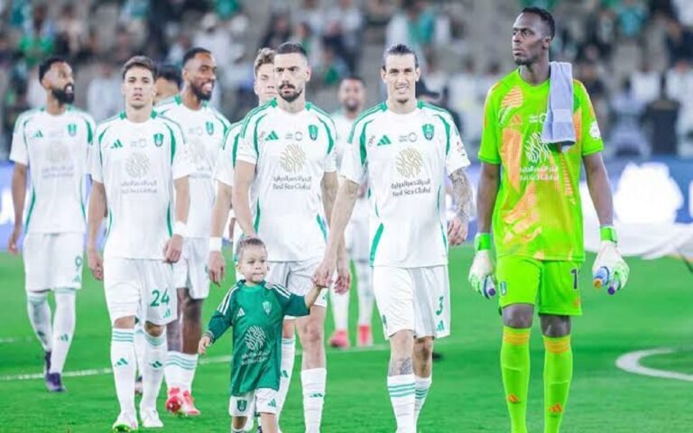 فنربخشة يضع مدافع الأهلي روجر إيبانيز على راداره الصيفي