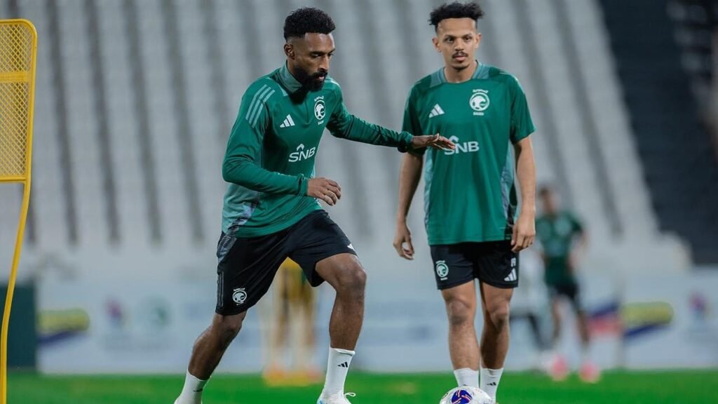 الأخضر يواصل تدريباته استعداداً لمواجهة أستراليا