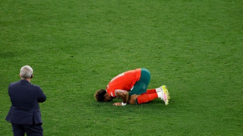 ريناتو فيغا.. لاعب مسلم يتقن 5 لغات ويسجد شكرًا بعد تأهل البرتغال