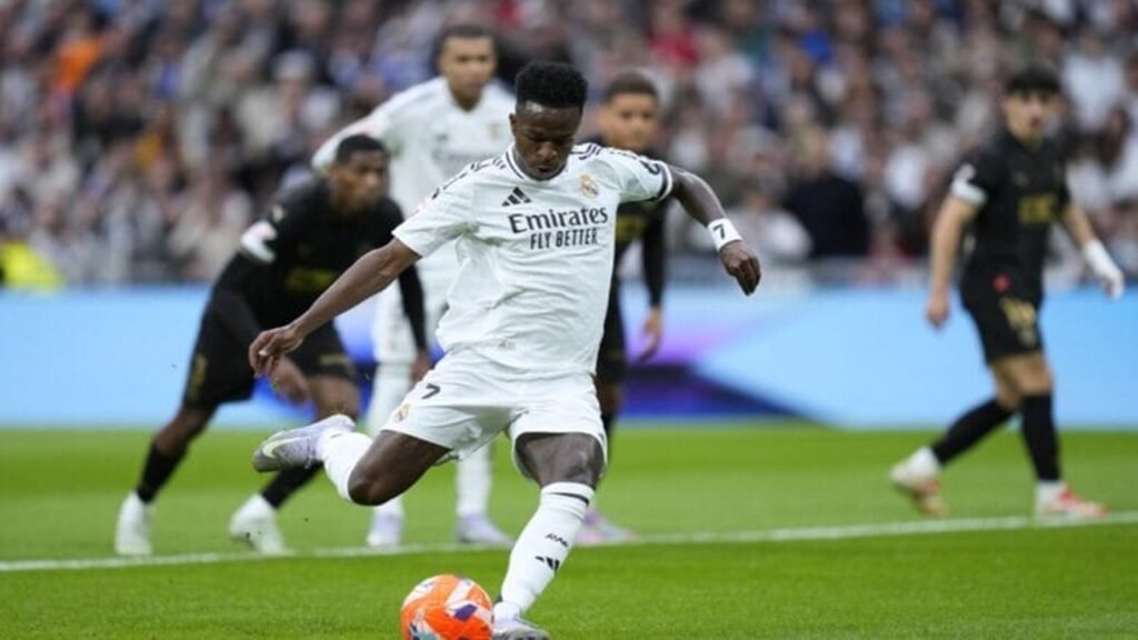 فينيسيوس جونيور يُجدد عقده مع ريال مدريد حتى 2030 بعد اتفاق نهائي