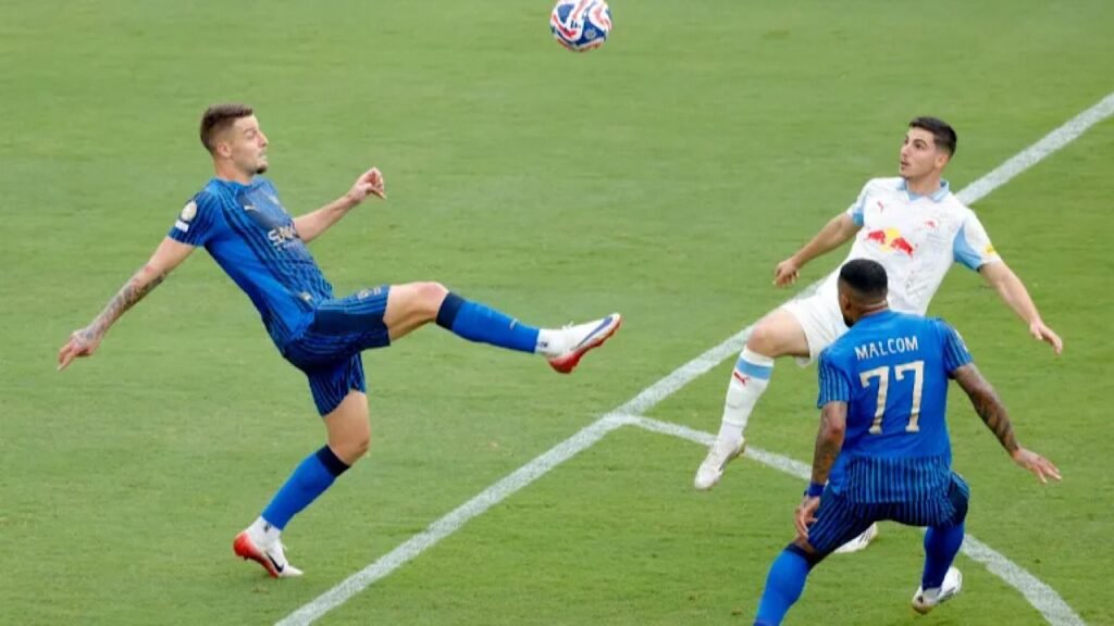 الهلال يفرض هيمنته ويتعادل مع سالزبورغ سلبيًا