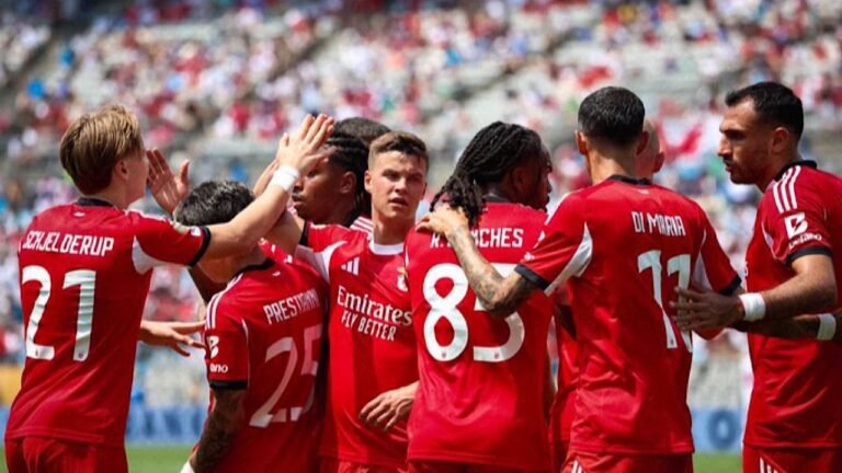 بنفيكا يفوز على بايرن ميونخ ويتأهلان معًا إلى دور الـ16