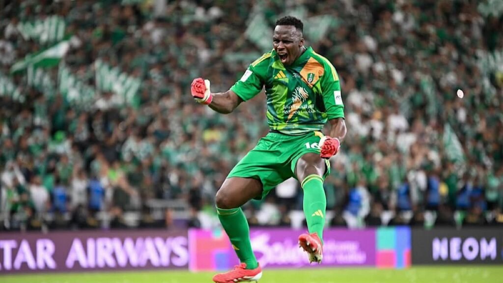 ميندي يرد على اتهامه بالانتقال إلى الأهلي من أجل المال