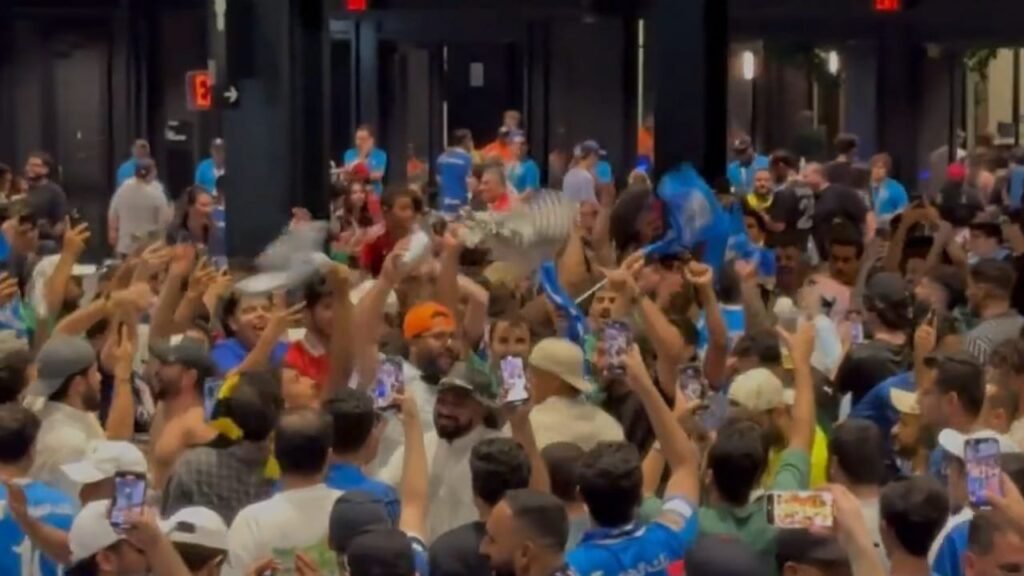 جماهير الهلال تحتفل بالتأهل التاريخي وتهتف: السيتي وينه!   ..  تغطية