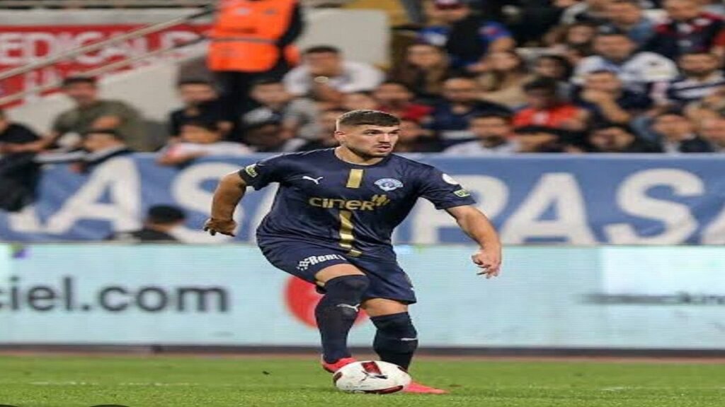 الأخدود يقترب من ضم لاعب الوسط التركي غوخان غول