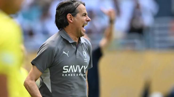 إنزاجي يدفع بناصر الدوسري لتعويض غياب الدوسري أمام مانشستر سيتي