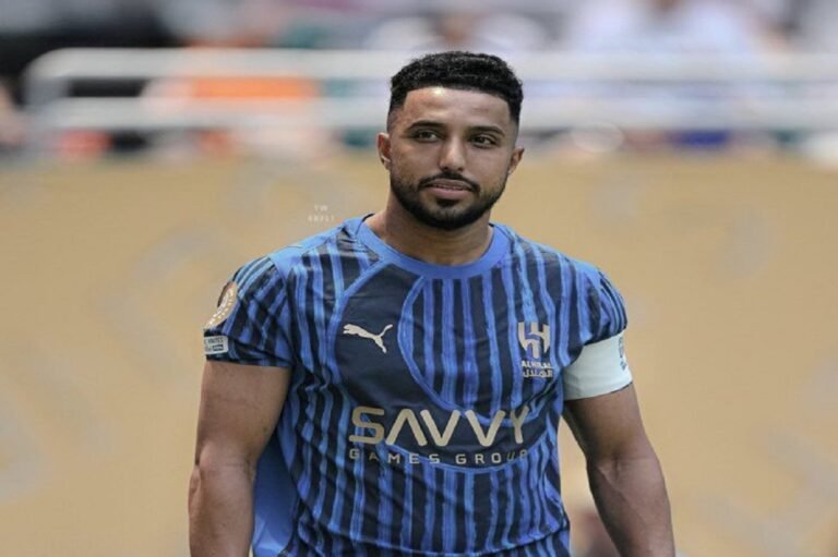 سالم الدوسري يغيب عن لقاء مانشستر سيتي