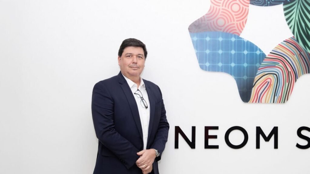 رسميًا.. نيوم يعلن رحيل الرئيس التنفيذي أليكس ليتاو