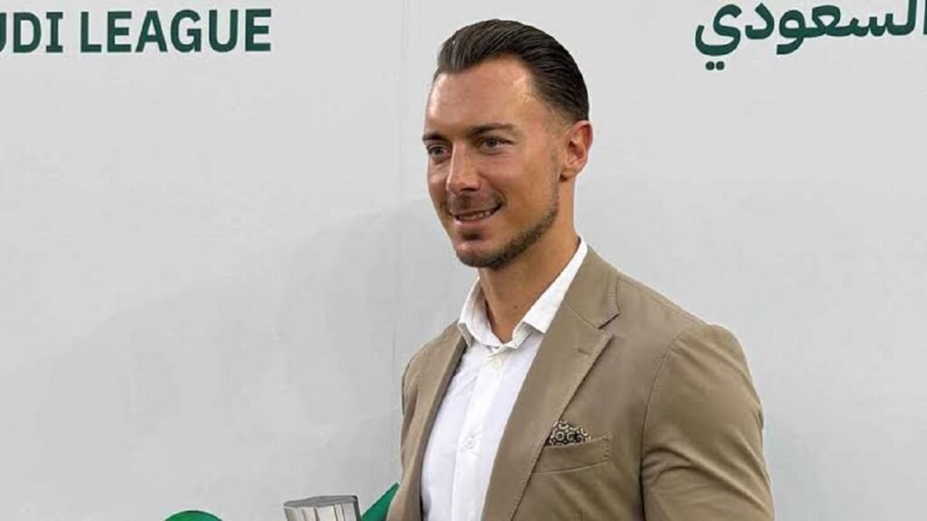 5 اسباب تدفع الأهلي للحفاظ على مدربه يايسله