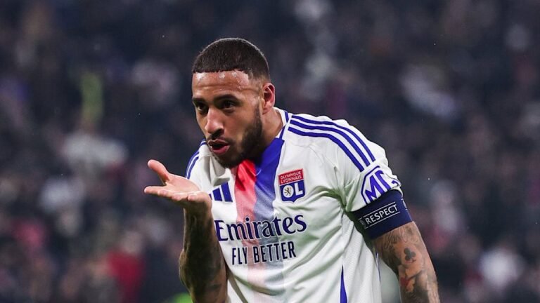 نيوم يسعى للتعاقد مع كورينتين توليسو