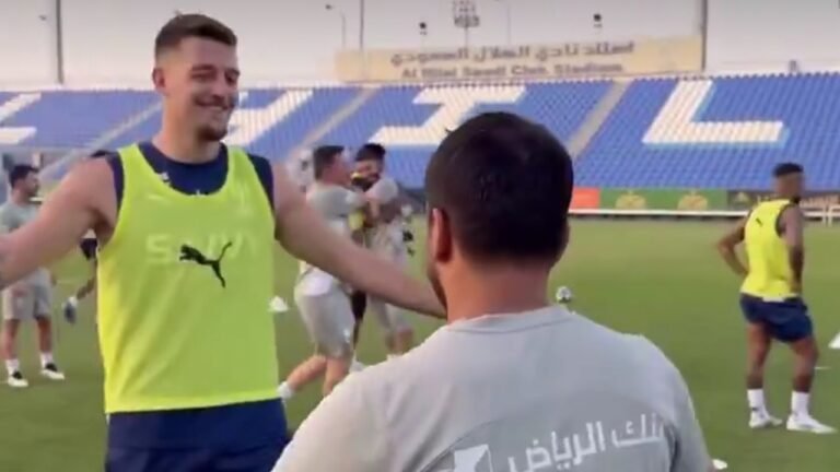 الهلال يودع مدربه محمد الشلهوب .. تغطية