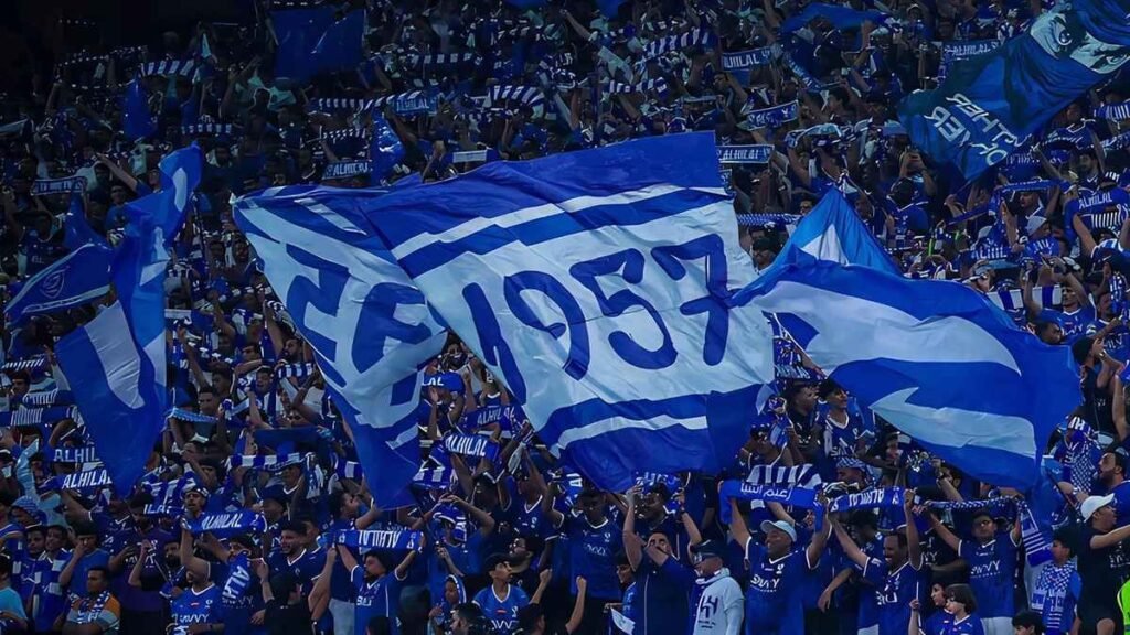 جماهير الهلال تطلق هاشتاقًا وتطالب بدعم استثنائي قبل المونديال