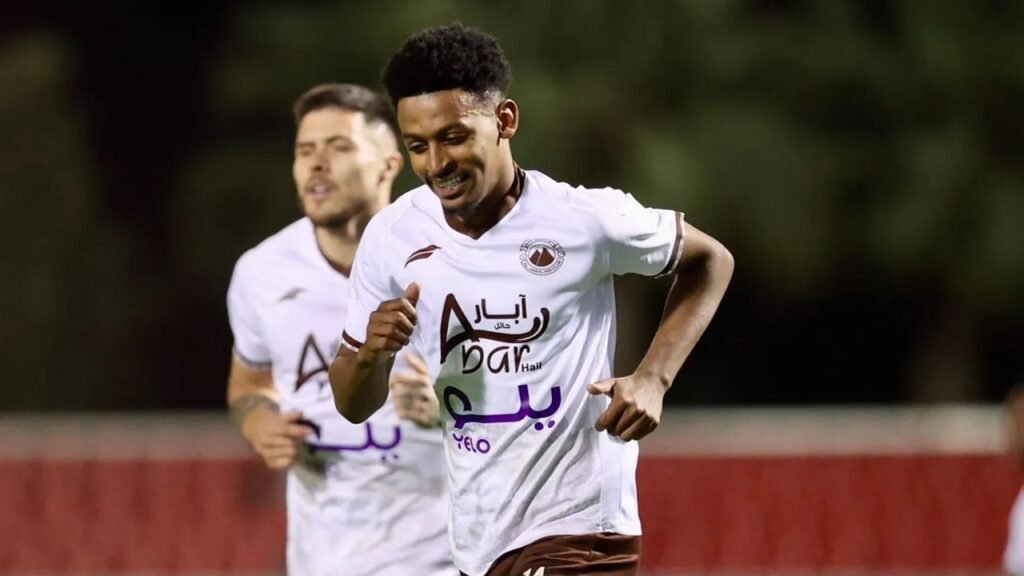 الرياض يضم خليل العبسي قادمًا من الحزم