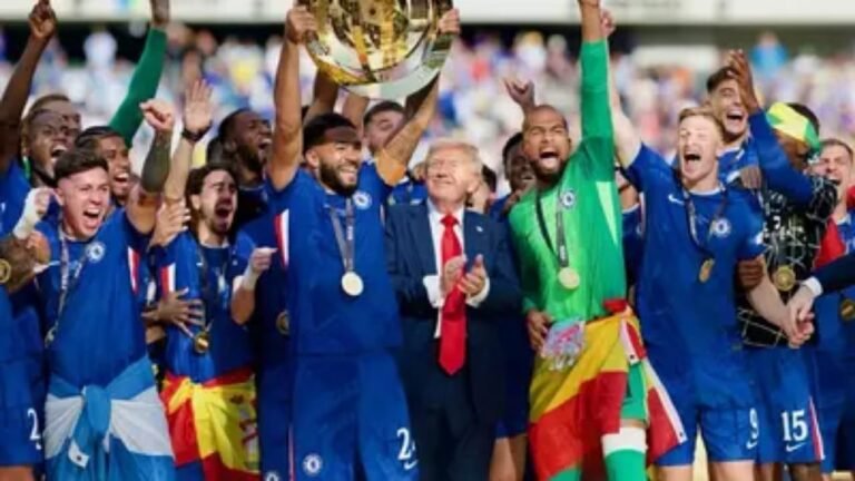 دونالد ترامب يتوّج تشيلسي بلقب كأس العالم للأندية 2025.. تغطية