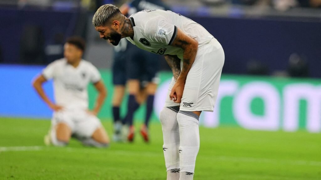 العربي القطري يراقب مدافع بوتافوغو باربوزا دون تقديم عرض رسمي