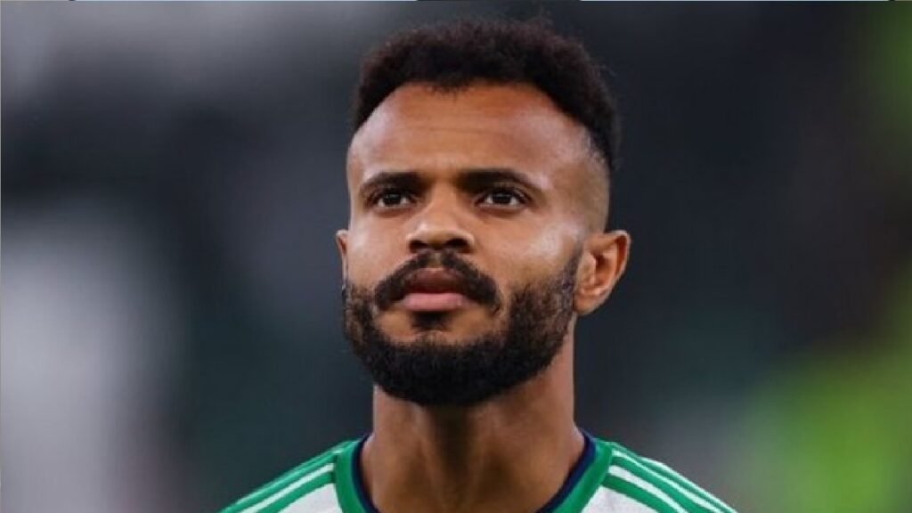 علي مجرشي يجدد عقده مع الأهلي لمدة 4 مواسم