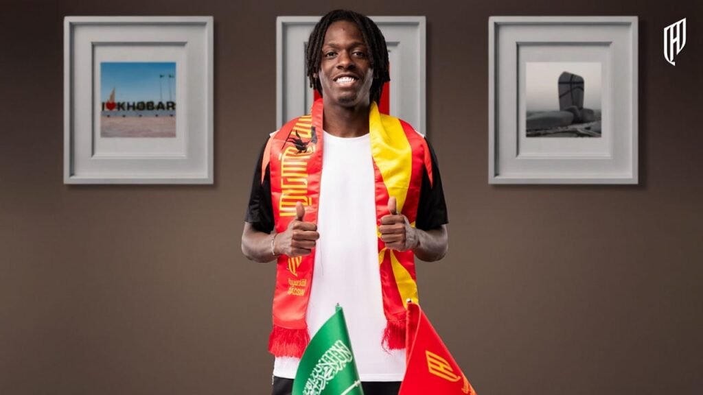 القادسية يوقع رسميًا مع محمد آل ثاني حتى 2029 .. تغطية وصور