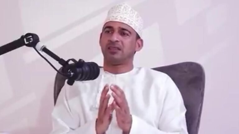 الحوسني يكشف قصة خروجه من الأهلي .. تغطية