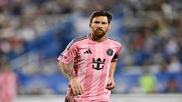 شرط وحيد لانتقال ميسي إلى الأهلي