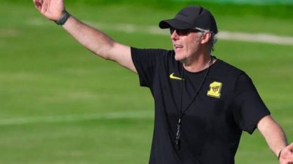 بلان يبدي مخاوفه من تأثير الإجازة الطويلة على جاهزية لاعبي الاتحاد.. تغطية