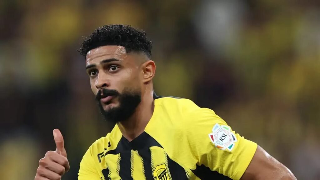 الاتحاد يتحرك لشراء عقد عبدالإله العمري
