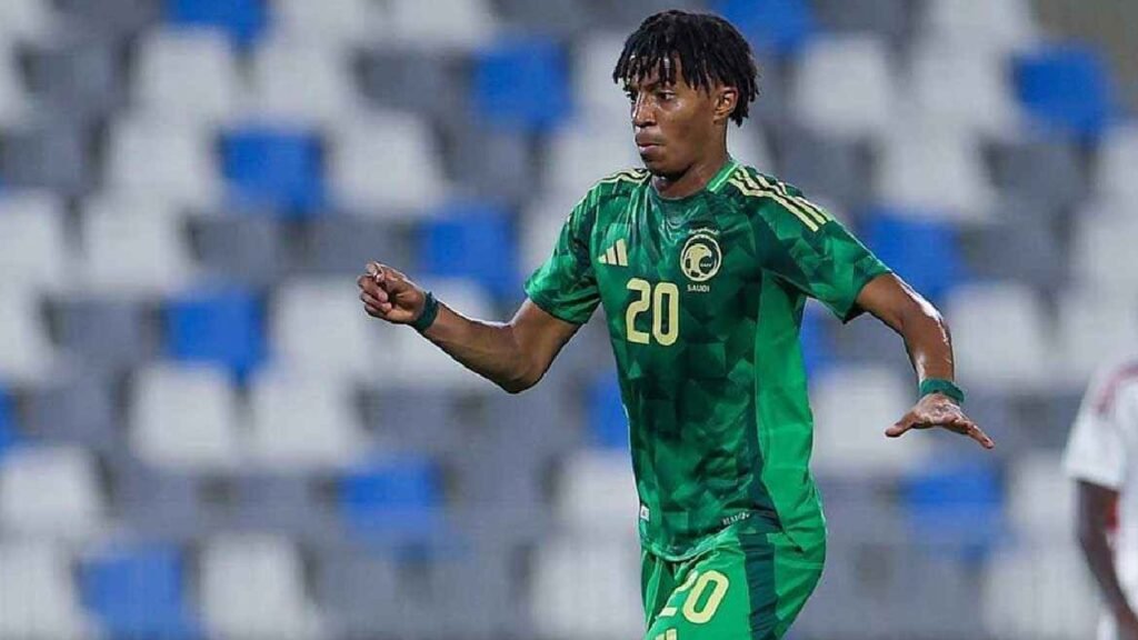 الأهلي يتراجع عن عقده التصاعدي مع فلاته