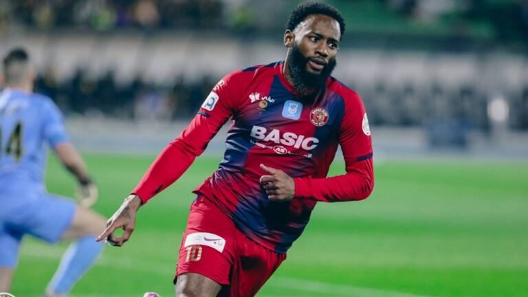 الريان يدخل سباق التعاقد مع نجم ضمك نكودو