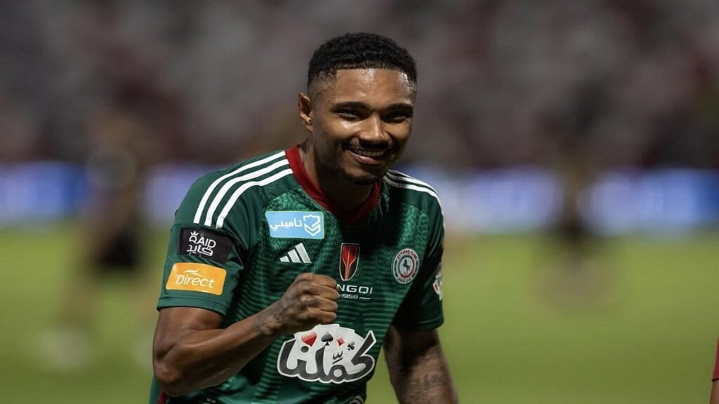 نادي سعودي ينافس فلومينينسي على ضم فيتينيو