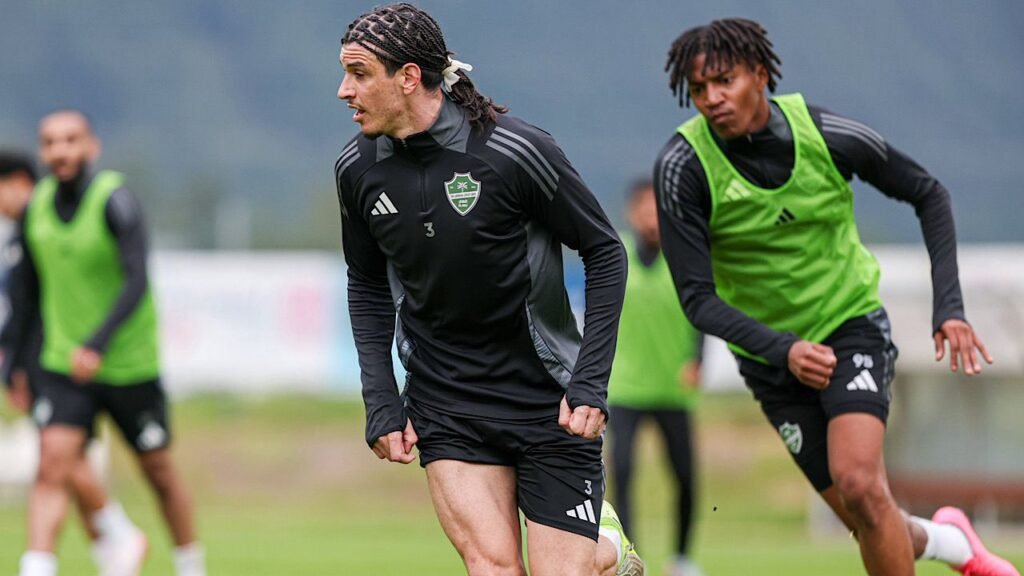 الأهلي يواصل تدريباته قبل ودية تيرول النمساوي