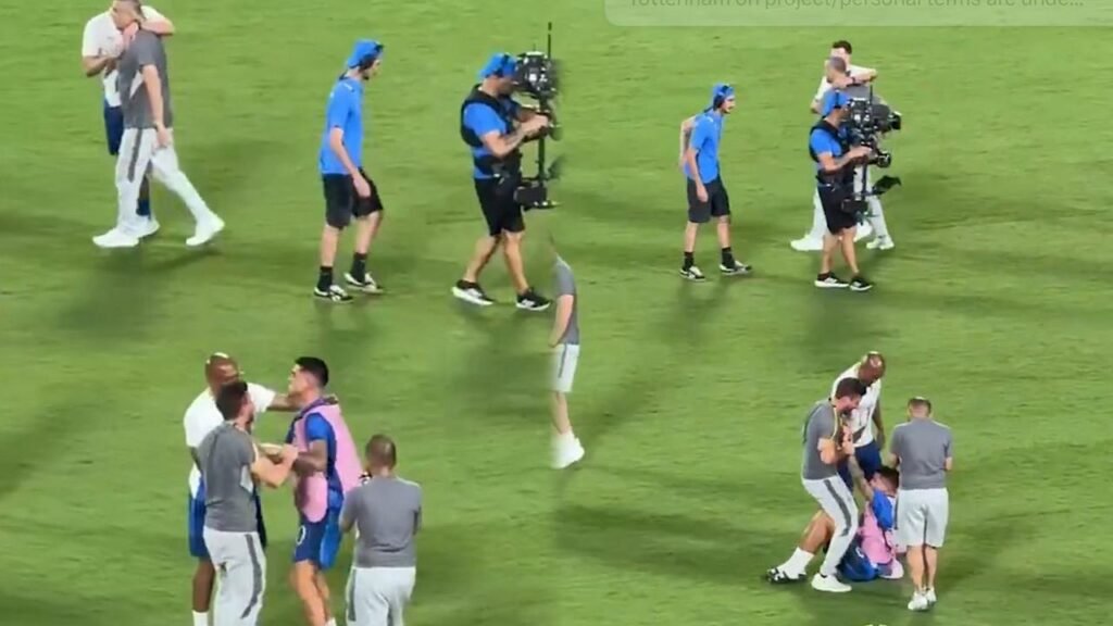 فرحة كانسيلو بعد فوز الزعيم على فريقه السابق مانشيستر سيتي.. تغطية