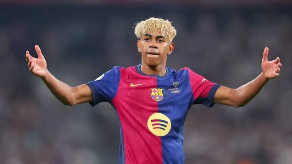 تخريب جدارية لامين يامال في برشلونة