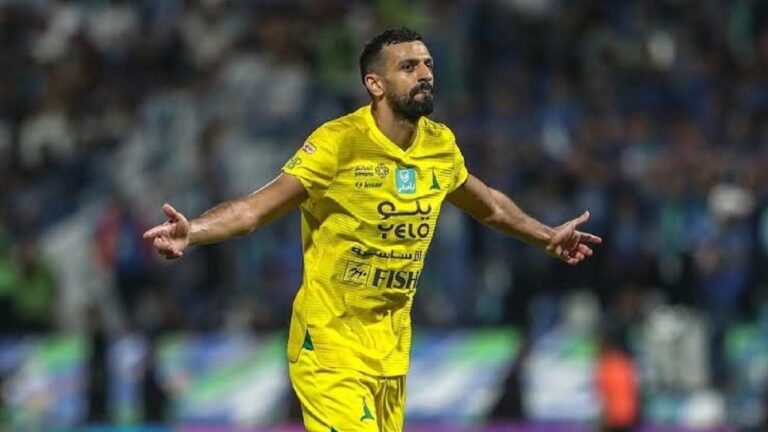 السالم وسنيور يلتحقان بمعسكر القادسية في إسبانيا وسط استقبال خاص