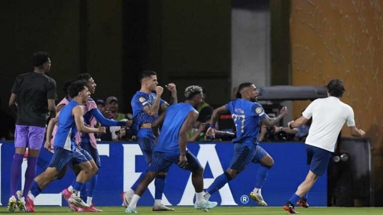 هلال السعودية يقصي أقوى فرق العالم من المونديال