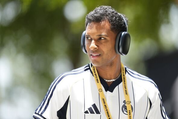 نادي نيوم يستهدف ضم رودريغو بصفقة ضخمة