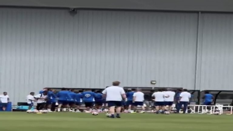 استقبال حار لحمدالله في الهلال.. تغطية