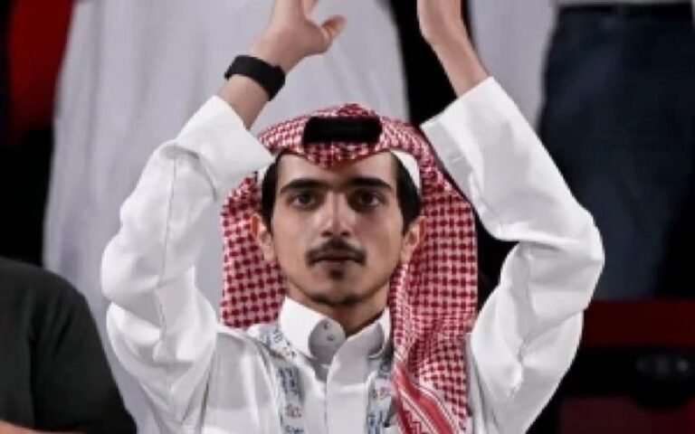 رسالة مؤثرة من المنجم بعد رحيله عن الشباب: “الله يكتب فيها الخير”