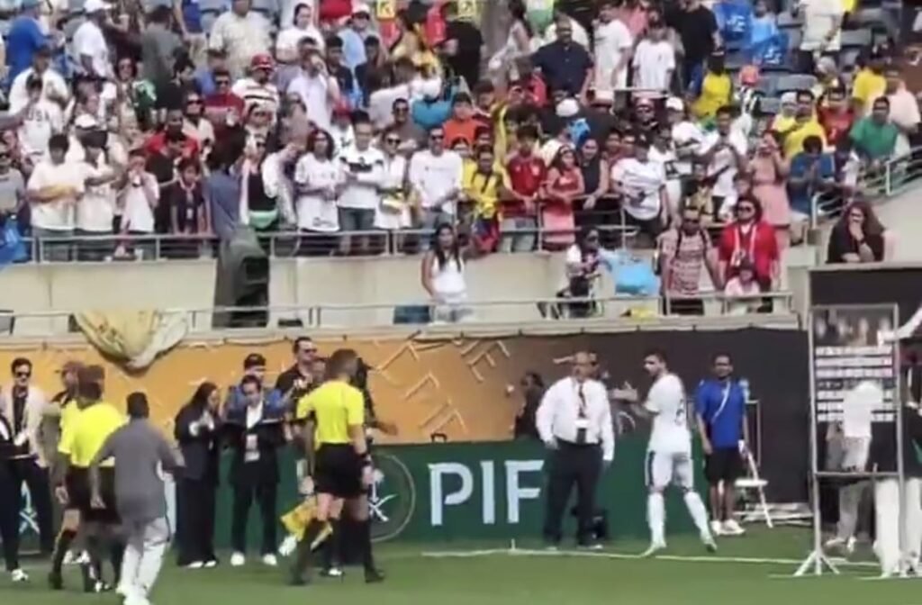 نيفيز يصفق للحكم بسخرية بعد إقصاء الهلال من مونديال الأندية .. تغطية