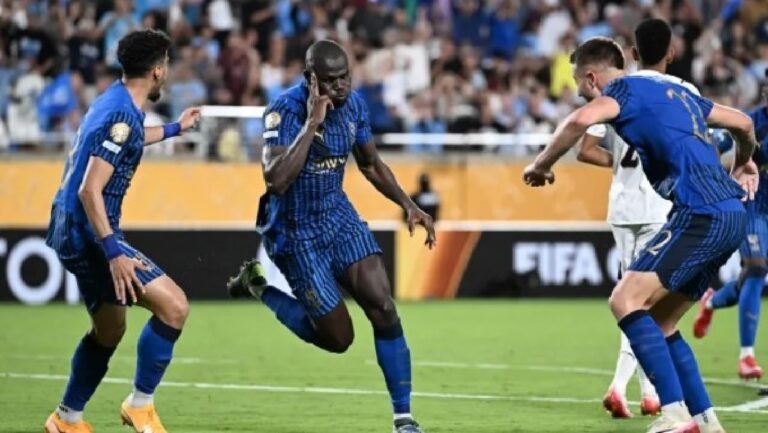 الهلال ضمن العشرة الأوائل في قائمة الأندية الأعلى دخلًا بالمونديال .. صور