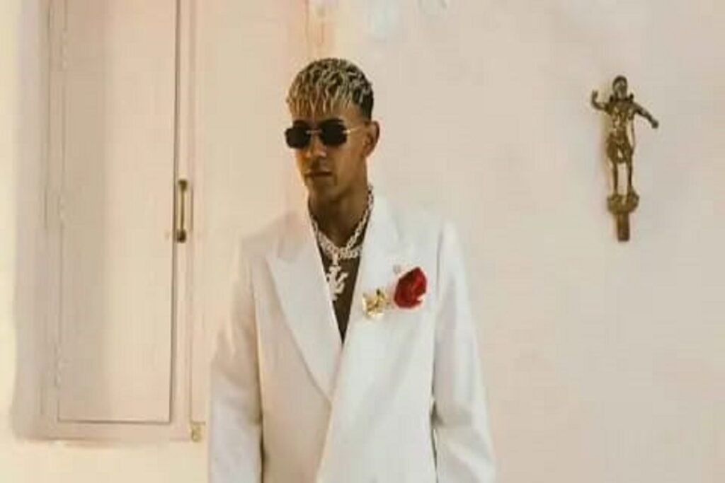 جمعية إسبانية تهدد نجم برشلونة بالملاحقة بسبب انتهاك “كرامة الأقزام”